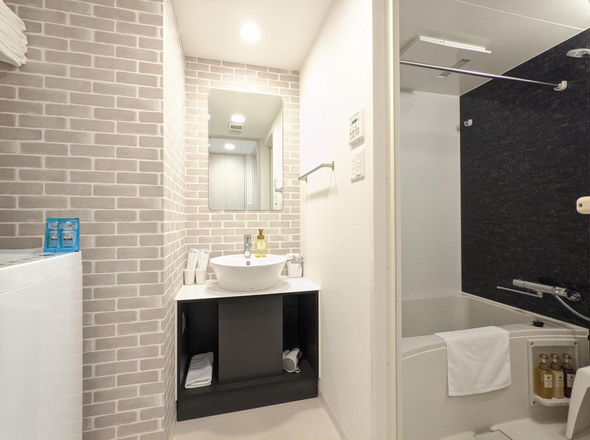 ESLEAD HOTEL Namba Daikokucho Osaka Bagian luar foto